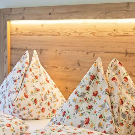 Luxurious Apartment With Sauna In Koenigsleiten Wald im Pinzgau Luaran gambar