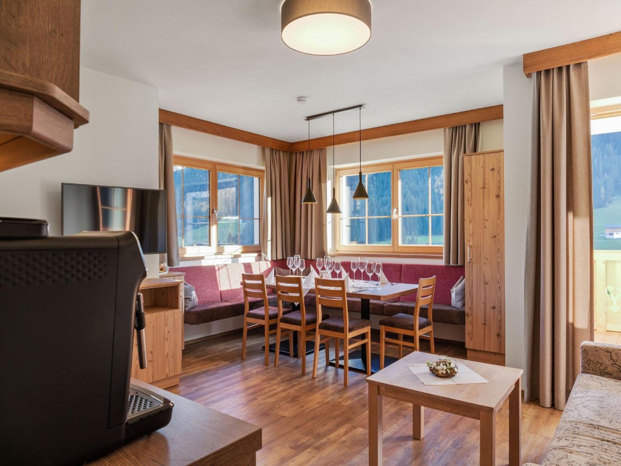 Luxurious Apartment With Sauna In Koenigsleiten Wald im Pinzgau Luaran gambar