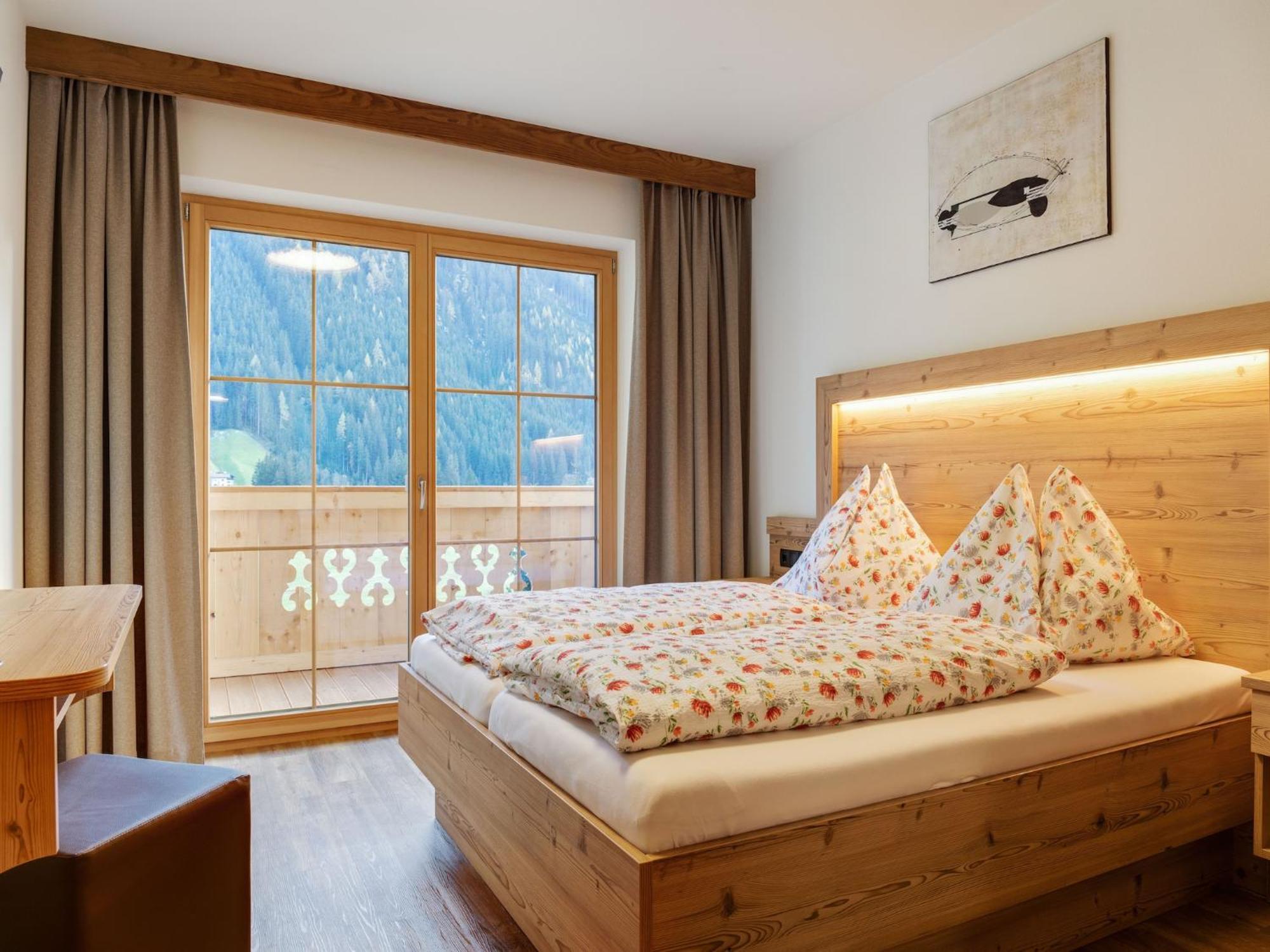 Luxurious Apartment With Sauna In Koenigsleiten Wald im Pinzgau Luaran gambar